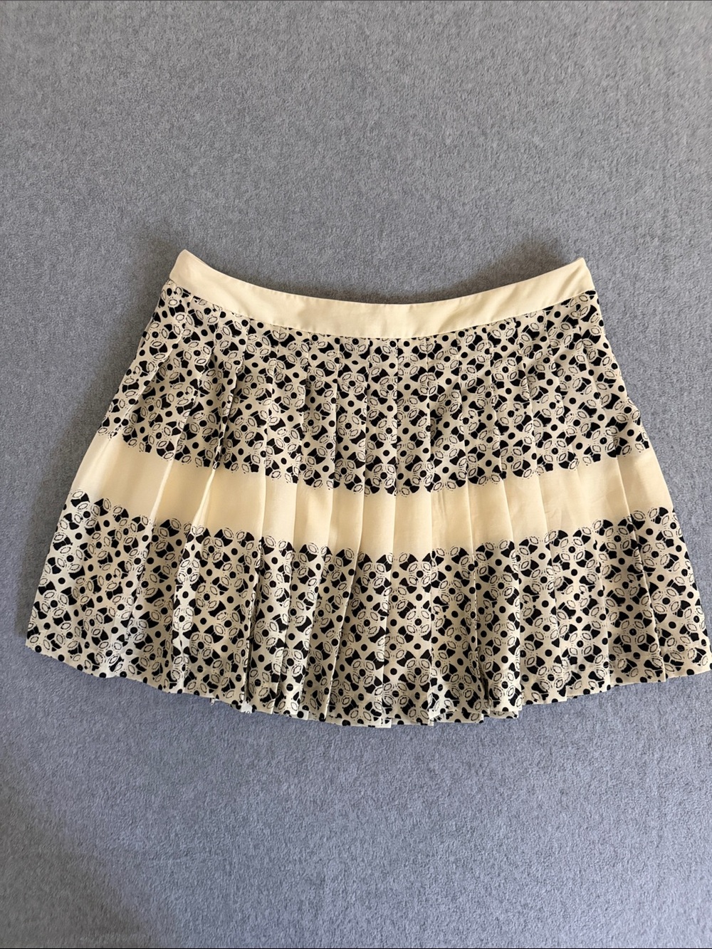 Tuckernuck Cream Black Geometric Pleated Skort XXL Preppy Tenniscore Athleisure